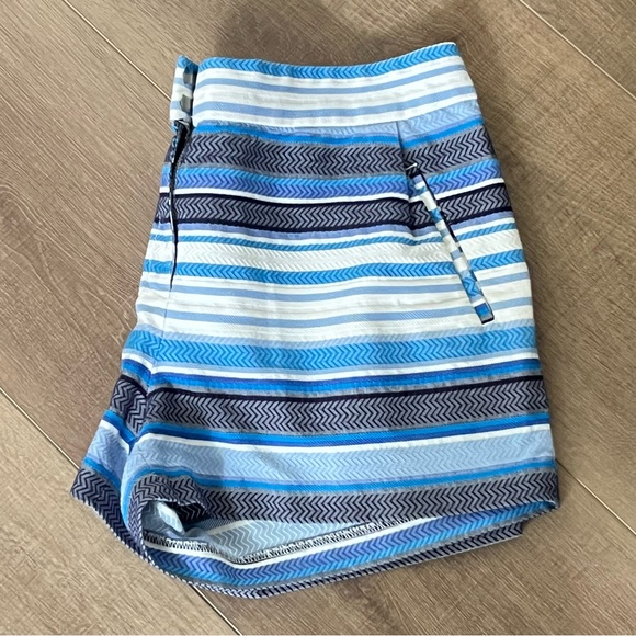 J.‎ CREW Shorts Women Sz 10 Blue White Zig Zag Stripe # 09314 Cotton Blend 34x3” - Picture 10 of 12